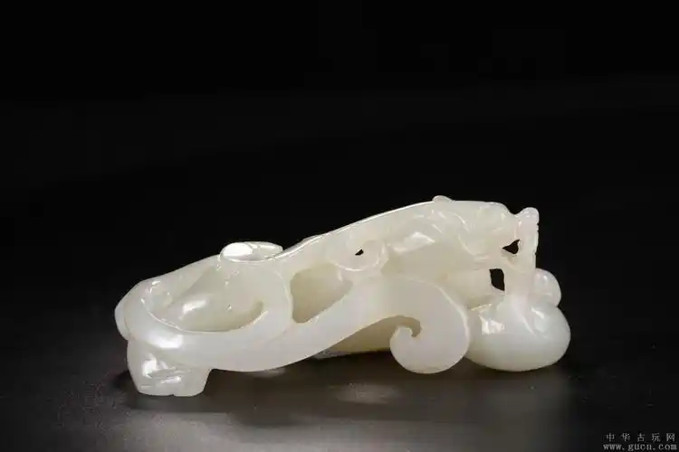 旧藏和田玉螭龙摆件