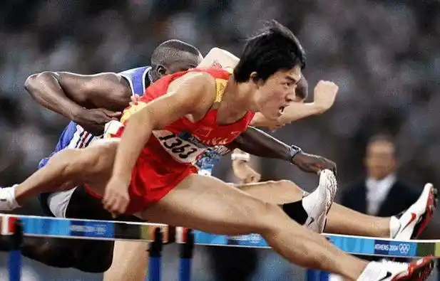 回顾刘翔母亲吉粉花:陪儿子走过的田径风雨岁月,如今婚姻我放心