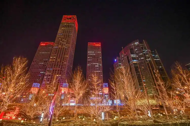 京城年味:街头夜景精彩不停