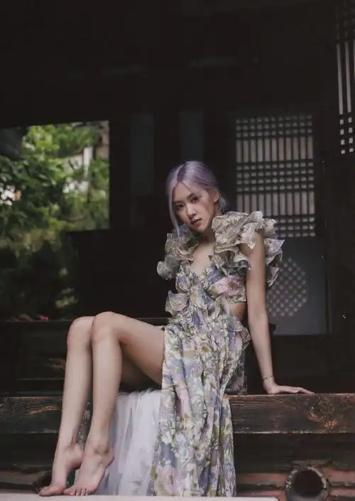 blackpink四人各有各的活法#rosé朴彩英kpop三奢女帝发一条美腿