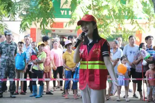 志愿者演唱歌曲《琼山新风尚》