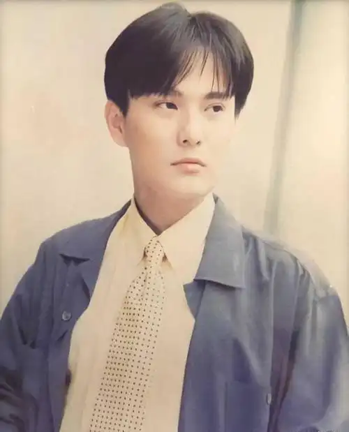 这首歌成了很多人小时候的华语流行音乐入门曲,给他们留下了深刻的