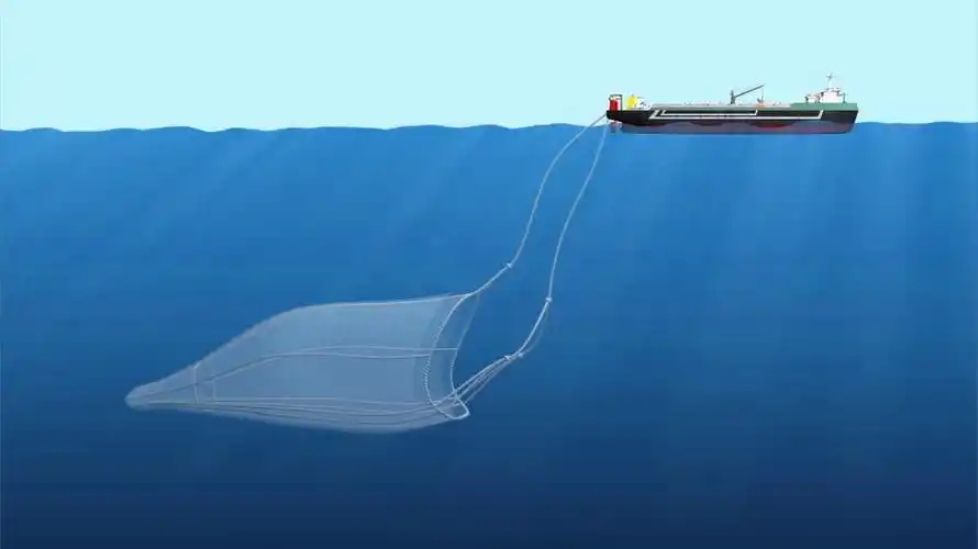 全球最大的拖网捕鱼船因对环境破坏太严重最终被弃用