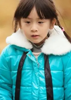 田雨橙可爱照片高清手机壁纸744*1392