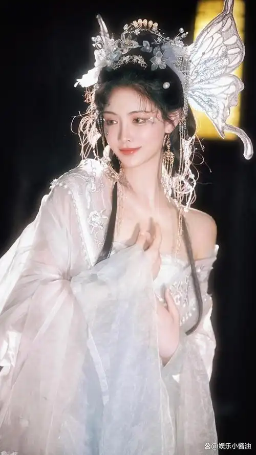 "冷门"女星的古风造型,汤敏绝杀,陈小纭像魅魔,陈钰琪超仙!