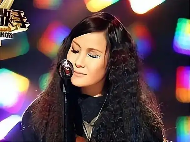 "摇滚天后"罗琦,被马三用啤酒瓶砸瞎左眼,一辈子都活在阴影中