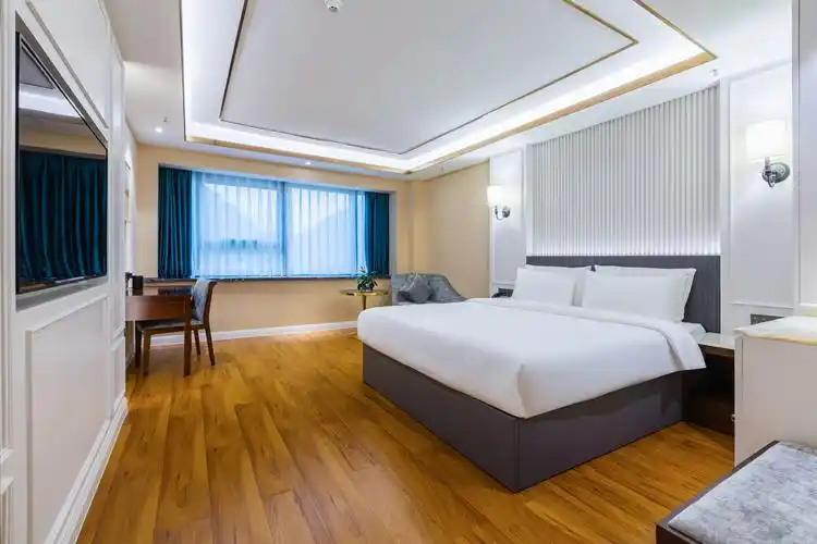 柏丽艾尚国际酒店(贵阳花溪区政府店)