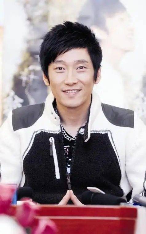 歌手满江个人资料简介