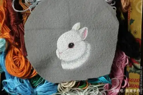 原来是这样用欧式刺绣绣的一只兔子
