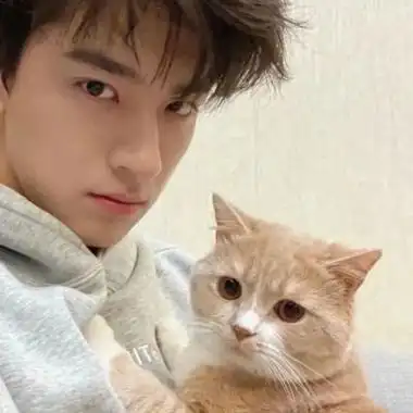 既冷酷又高冷的高清真人男生头像集 小众不多见的稀有微信男头_男生