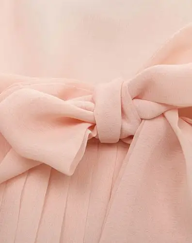 女童浅粉色连衣裙