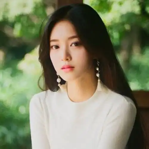 清新成熟安静女生头像图片