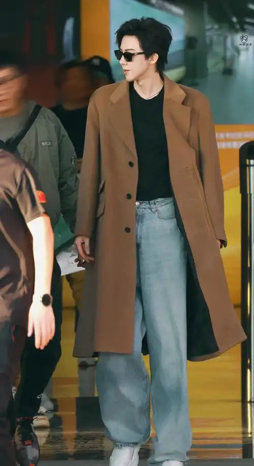 刘宇宁一念关山