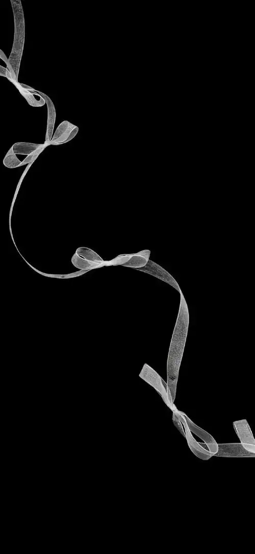 发发最近用的深色模式聊天背景图