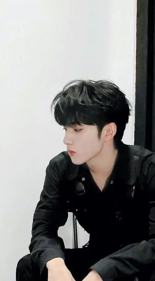 时代少年团为刘耀文庆生十七岁的他天赋与努力在一点点被证明