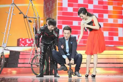 组图:《回声嘹亮》暑期特别编排精彩现场_高清图集_新浪网