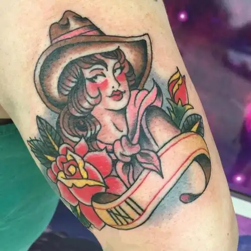 男生手臂上彩绘水彩素描创意文艺女生肖像纹身图案