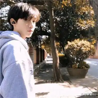 男头潮流痞帅ins港风帅气阳光男生头像图片