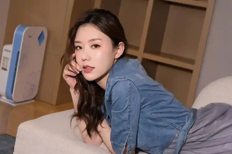 克拉女神江琴 牛仔衣 裙子 高颜值美女4k壁纸_4k美女图片高清壁纸