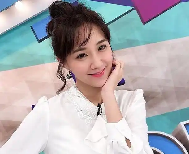 2012年何妤玟嫁豪门,时隔8年离婚不离家,揭露出上亿女性心酸事