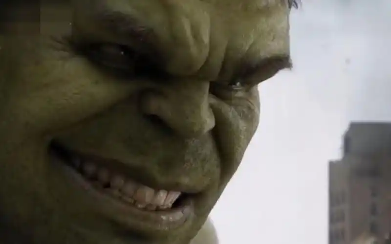 美队下达命令对绿巨人说看你的了绿巨人这笑容我没看懂