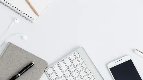 6张电脑键盘办公桌留白布局的高清ppt背景图片