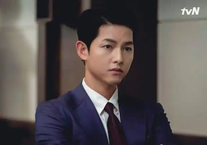 宋仲基《文森佐》西装穿搭帅出新高度!