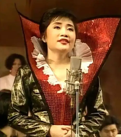 歌手李娜:不顾母亲流泪劝阻执意出家,26年后,她过得怎样了?