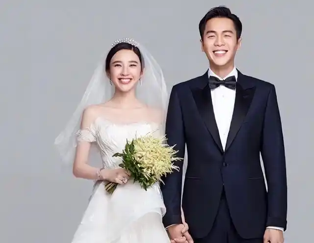 杨鸣为什么和唐佳良结婚,杨鸣老婆唐佳良巨富(这10位"英年早婚"男星)