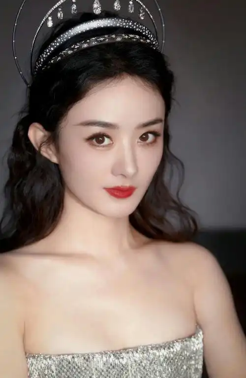 齐刘海的赵丽颖##赵丽颖