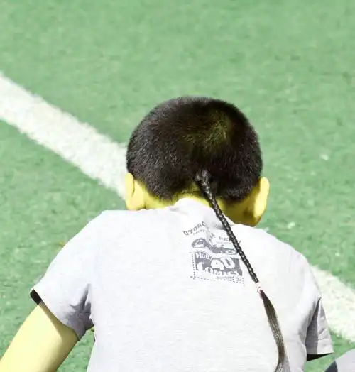 辫子男孩【原创摄影】