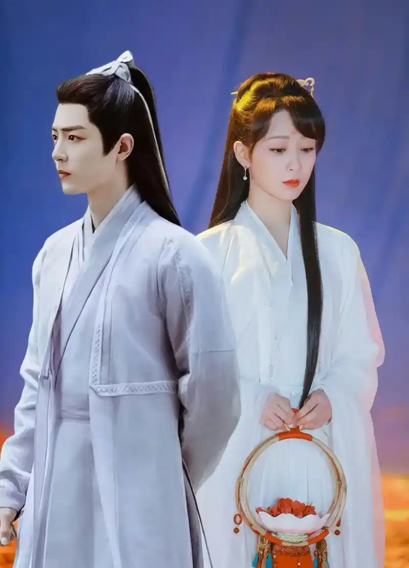 肖战,杨紫有望再次合作古装新剧《剑指同门》,人气值满满.预计 - 抖音