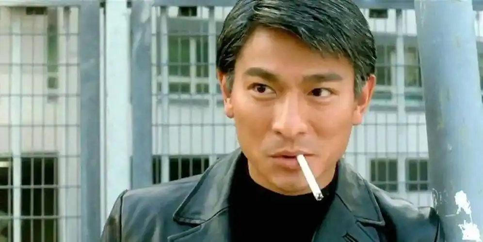 皮衣天王刘德华:从《赌神》到《莫斯科行动》,穿了30多年皮衣