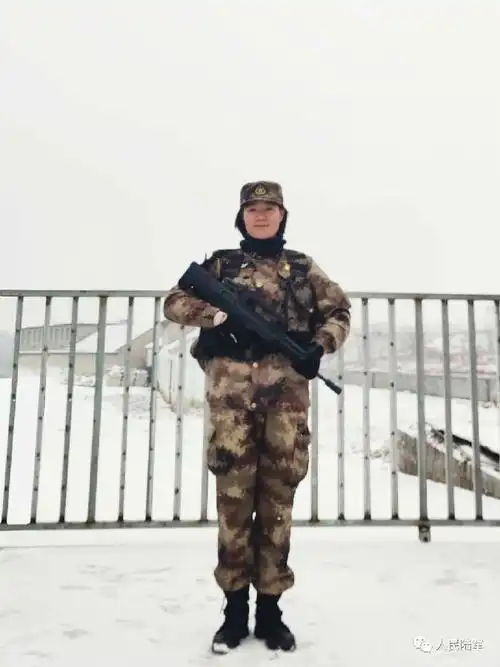 军考女兵!啥都不耽误!