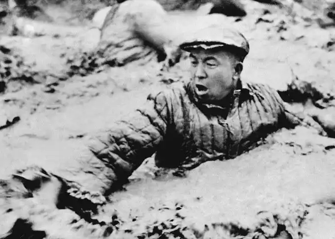 铁人王进喜:宁肯少活二十年,拼命也要拿下大油田