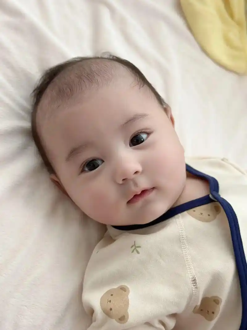 宝宝 壁纸 儿童 孩子 小孩 婴儿 1440_1920 竖版 竖屏 手机