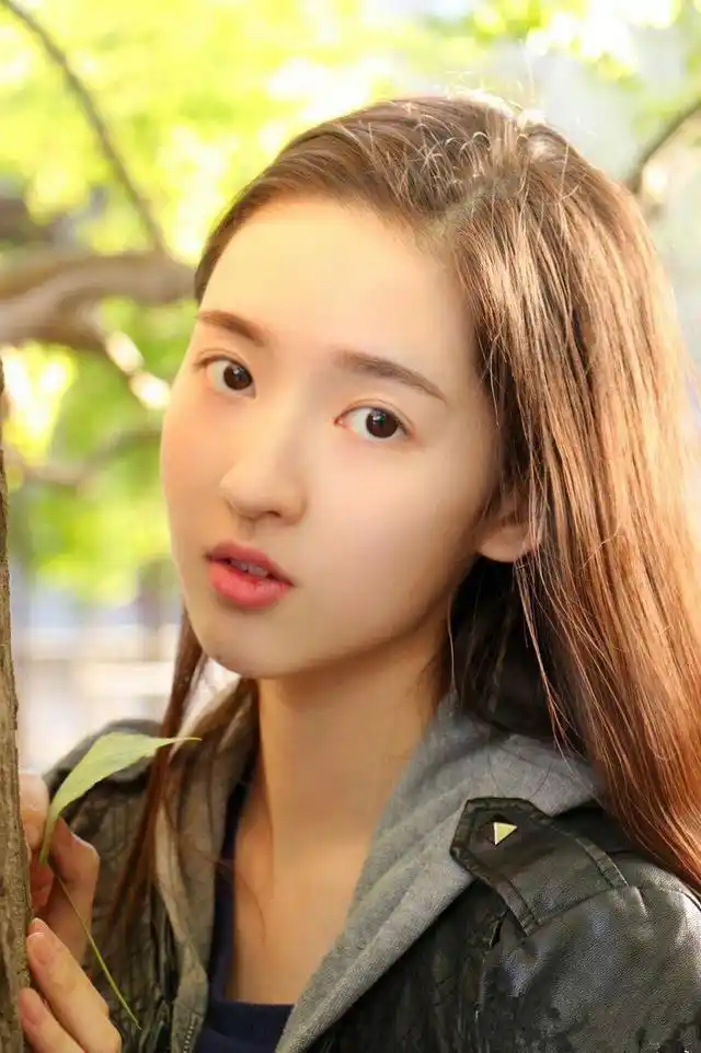 李梓溪 王玉雯 饰 李嫣然 小编点评:从小就这么坏,这么有心机,漂亮也