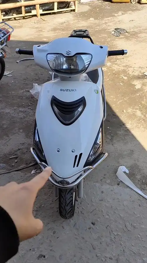 二手踏板摩托车铃木海王星125cc踏板车省油代步首选车型新手-度小视