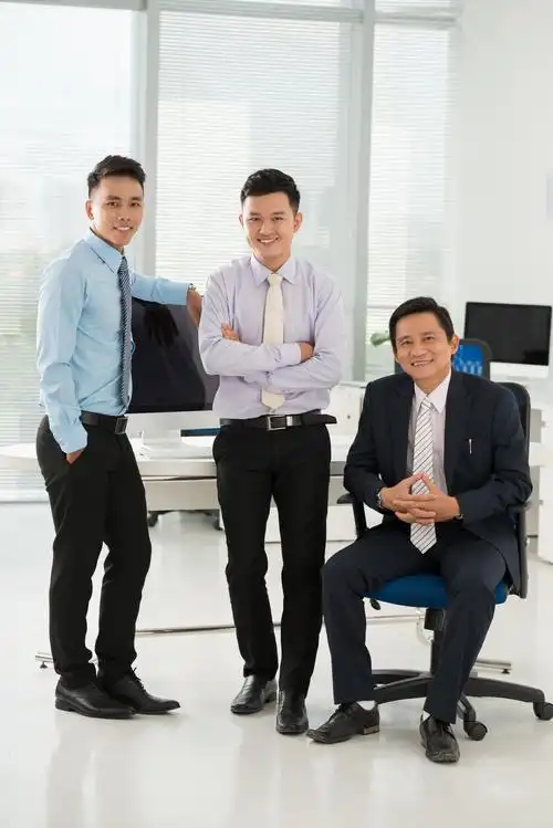 办公室商务团队合影成功人士