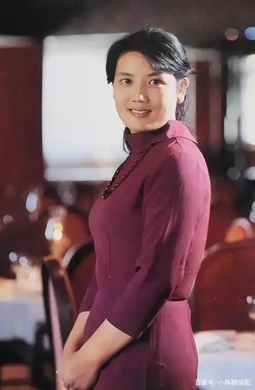 李秀明:刘晓庆为她当配角,息影后卖薯片暴富,至今仍是影坛传奇