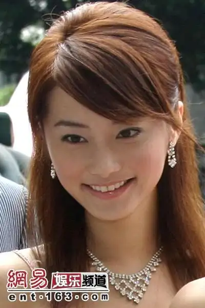 p>赵小侨,原名赵虹乔,1979年11月15日出生于台湾,中国台湾女演员