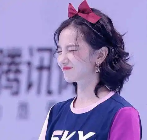 "茶艺大师"陈小纭:逼容祖儿单膝下跪道歉,事后依然不依不饶_嘉诚_网友