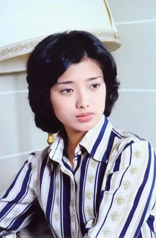 陪伴我们成长的爱情