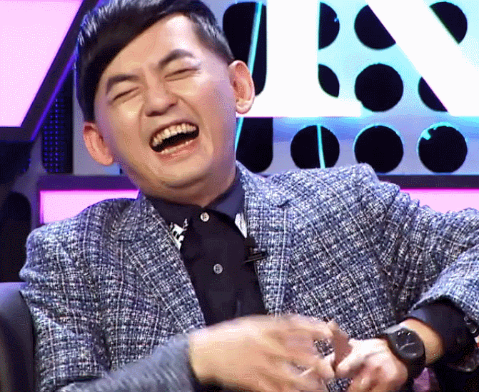 兴奋gif吐槽大会gif哈哈大笑gif开心gif笑疯gif综艺gif表情包gif