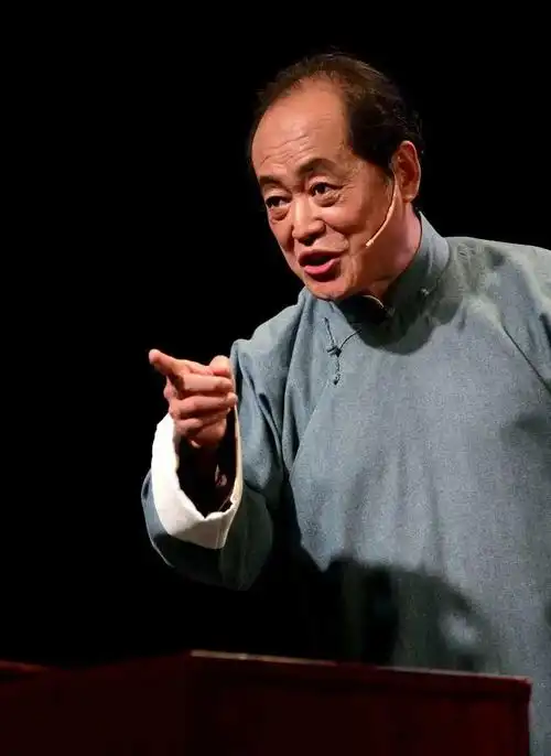 国家一级演员,曾任说唱团副团长.著名口技表演艺术家.