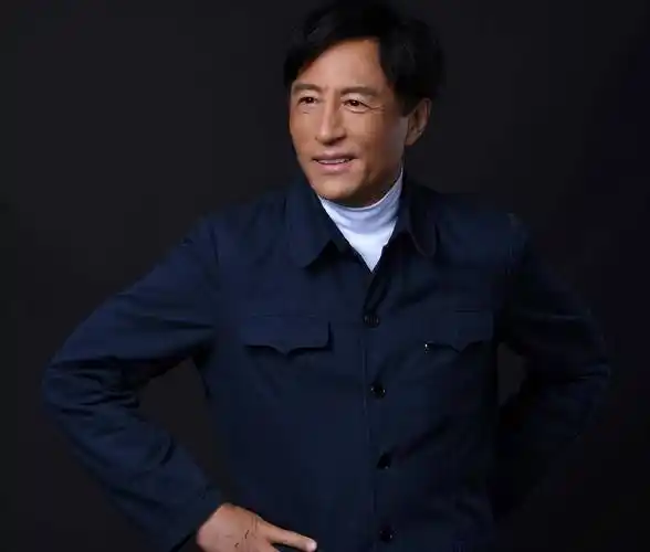 梦华录里的恶人王洛勇,60岁演诸葛亮走红,他的坚强后盾是妻子_丁宁