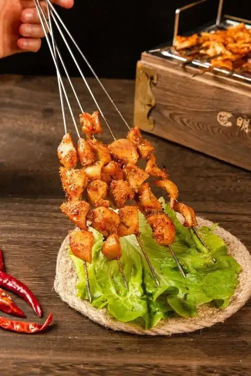 低至23折何记涮牛肚新店升级为明何记烧烤超多福利放肆吃到爽