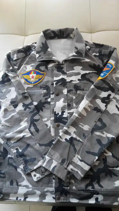 老式空军空降兵迷彩服