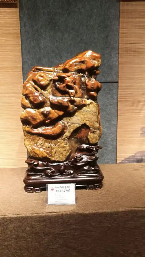 让人流连忘返的"八桂奇石馆"