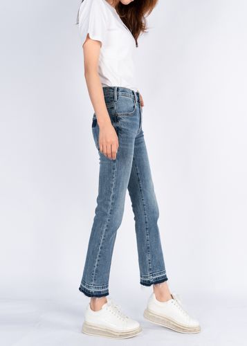 喇叭裤牛仔裤女款显瘦